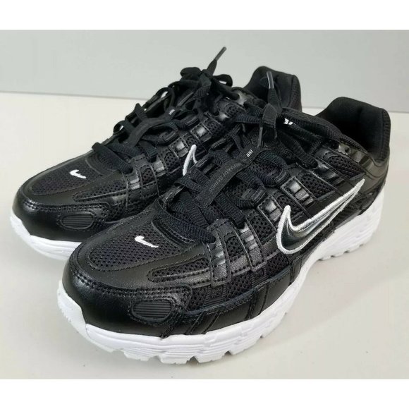Nike P-6000 Sneakers Black w/ White Womens Size 6 - Picture 1 of 5